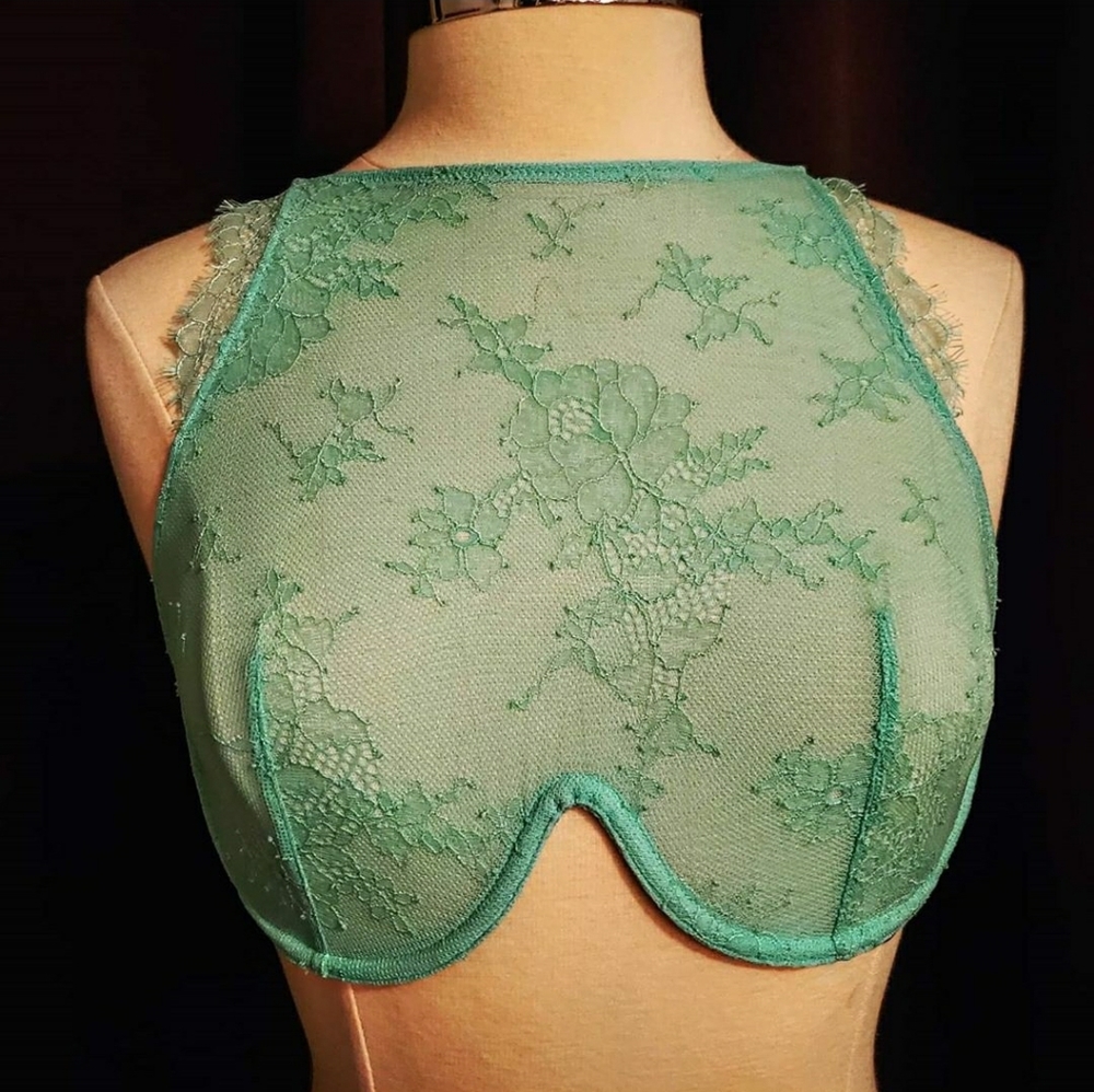 Victorias Secret Unlined Underbust Bralette 34D